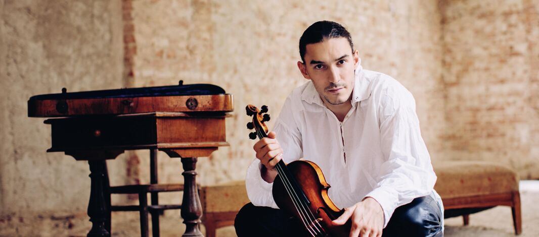 Sergey Malov (Violine, Viola, Violoncello da spalla)
